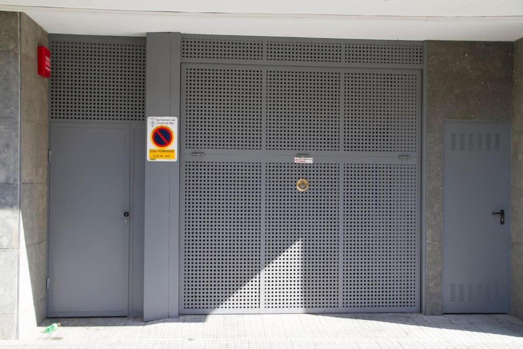 Lloret De Mar - Beachside Apartment - Free Parking - Limited Size Car Exterior foto